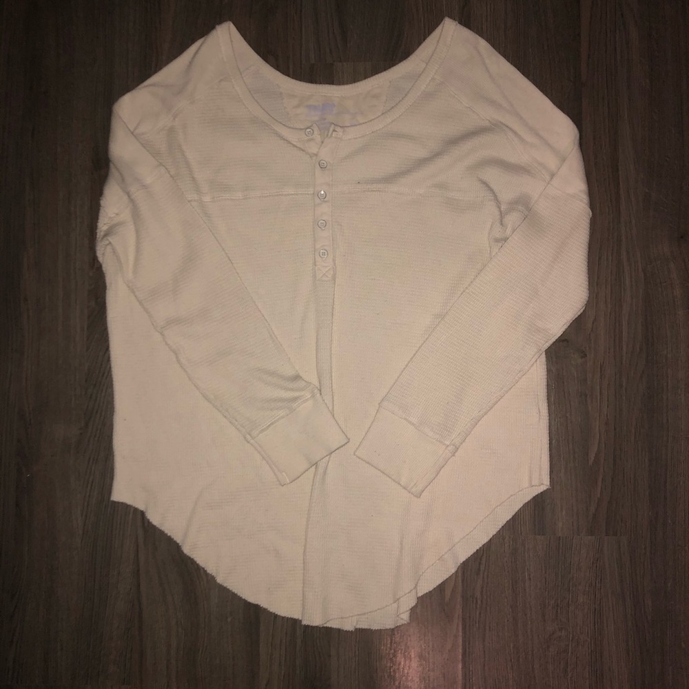 Cream sweat shirt